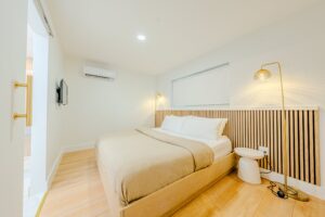 King Suite with Pool View