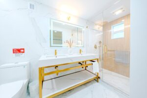 King Suite with Pool View